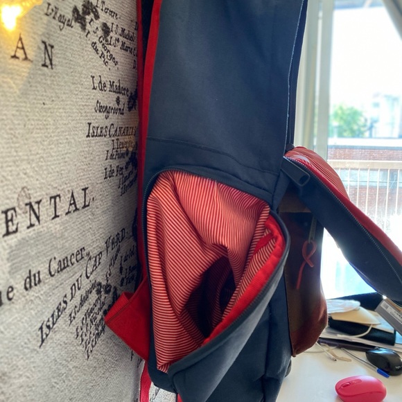 HERSCHEL CAMO RED AND BLEU BACKPACK - Picture 6 of 6